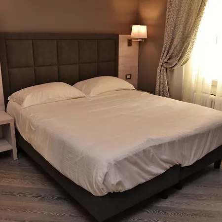 Casa de hóspedes Sylva Suites