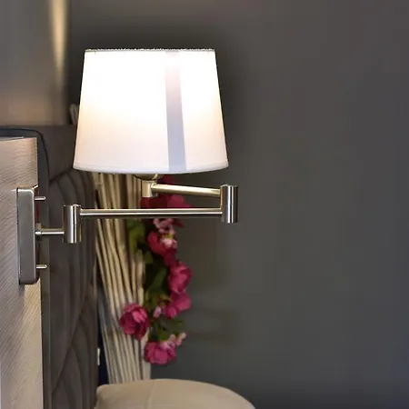 B&B Sylva Suites